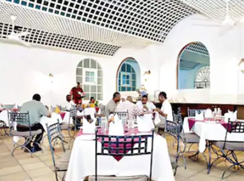 Sentrim Castle Royal Hotel Mombasa Kültér fotó