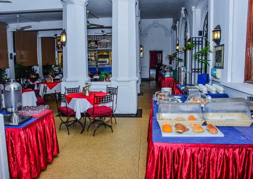 Sentrim Castle Royal Hotel Mombasa Kültér fotó