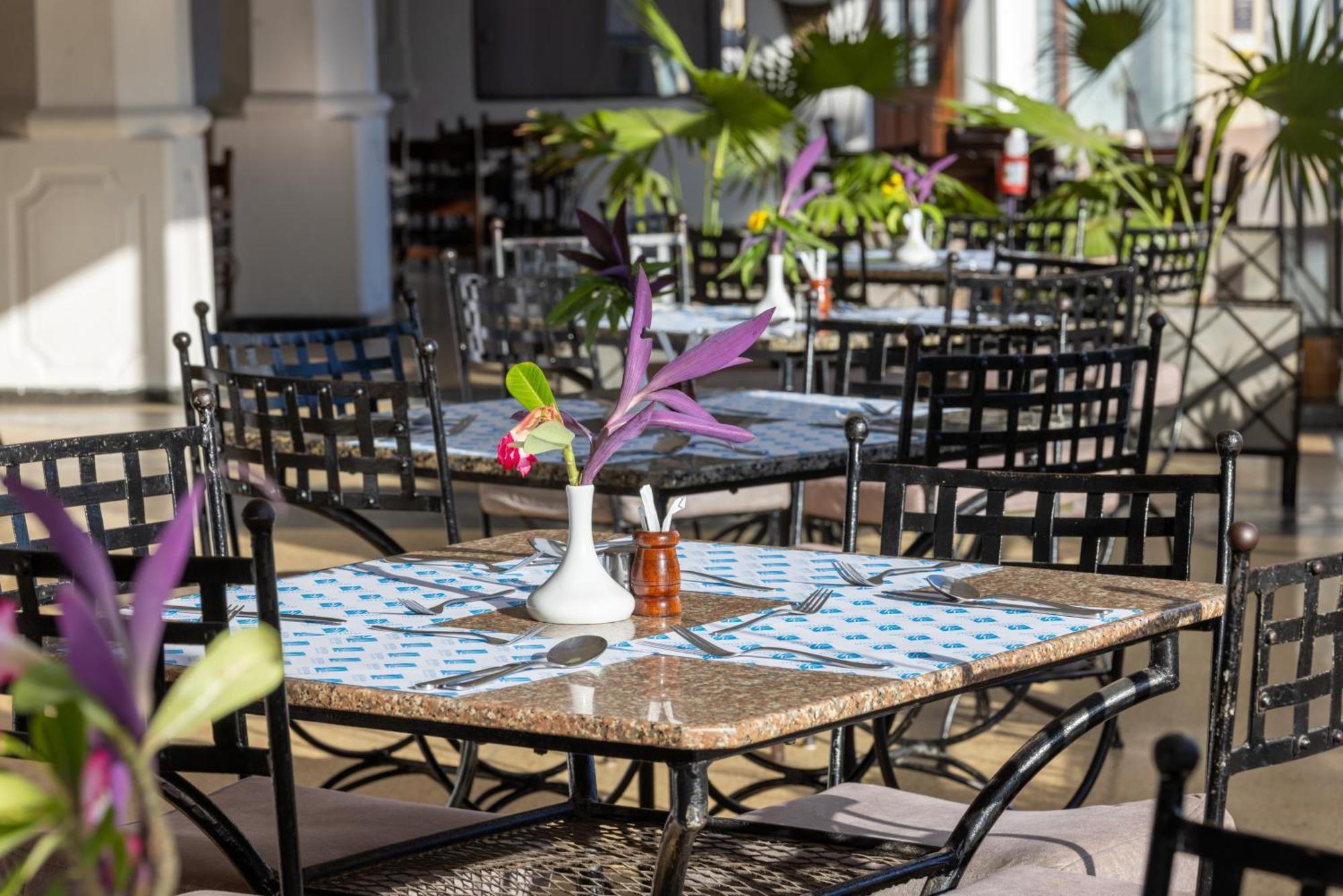 Sentrim Castle Royal Hotel Mombasa Kültér fotó