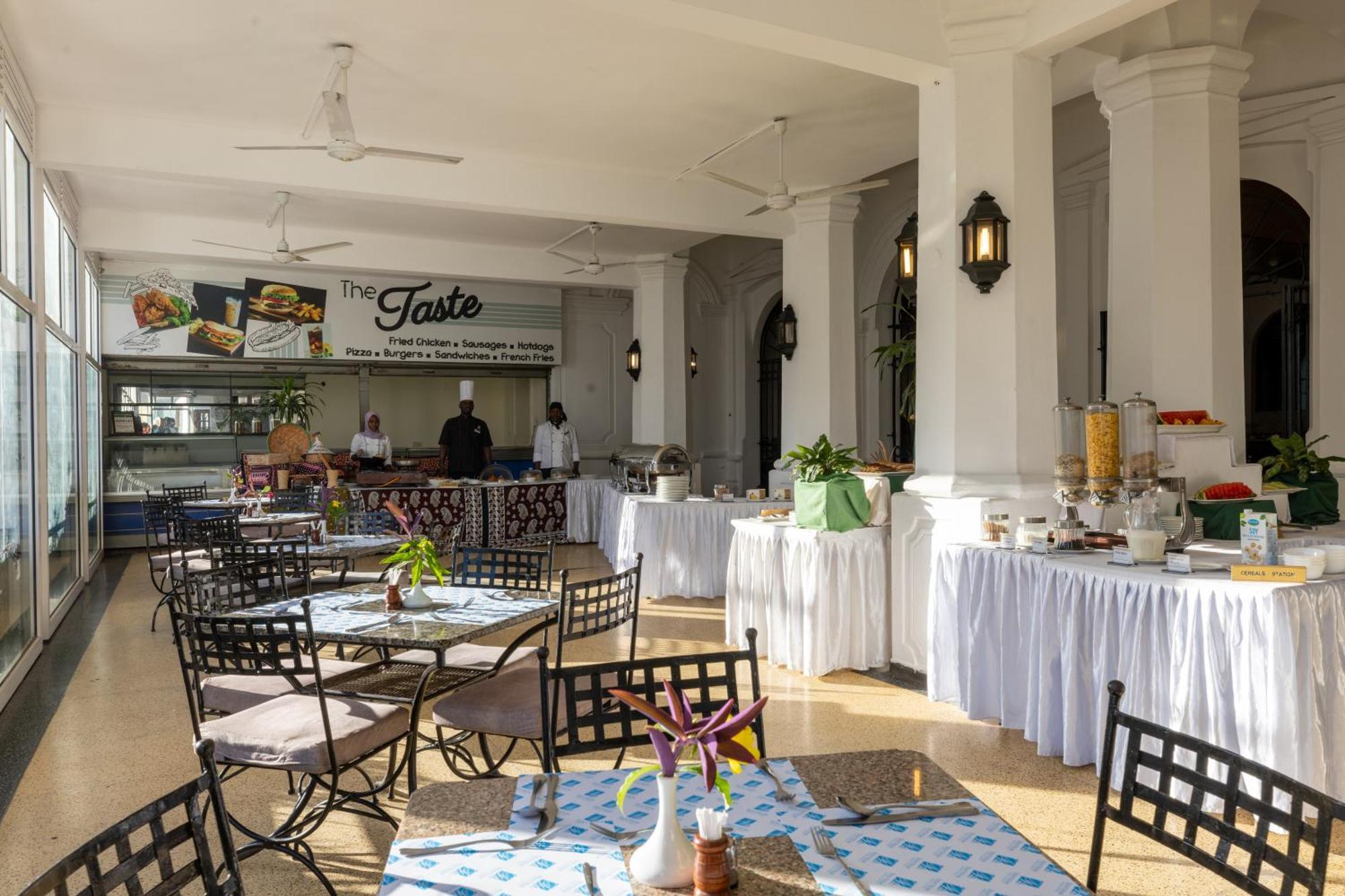 Sentrim Castle Royal Hotel Mombasa Kültér fotó